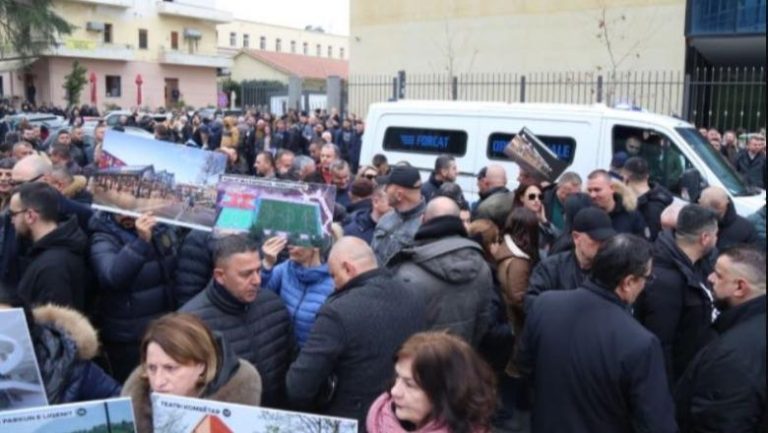 1740752239_protesteparaspak