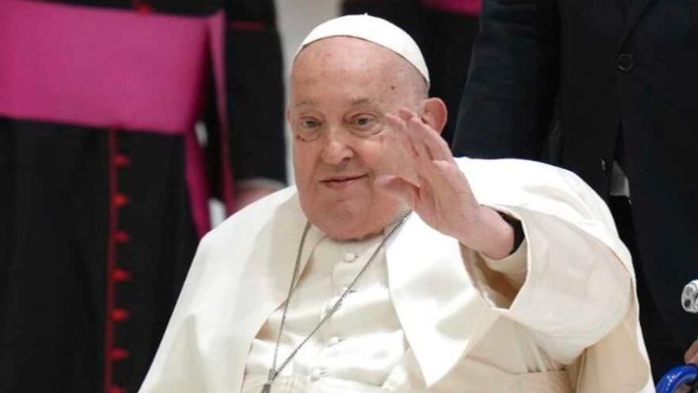 1740512025_papafrancesku