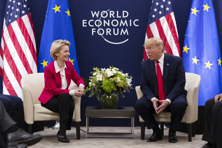240111-trump-davos-mb-0951-e26135