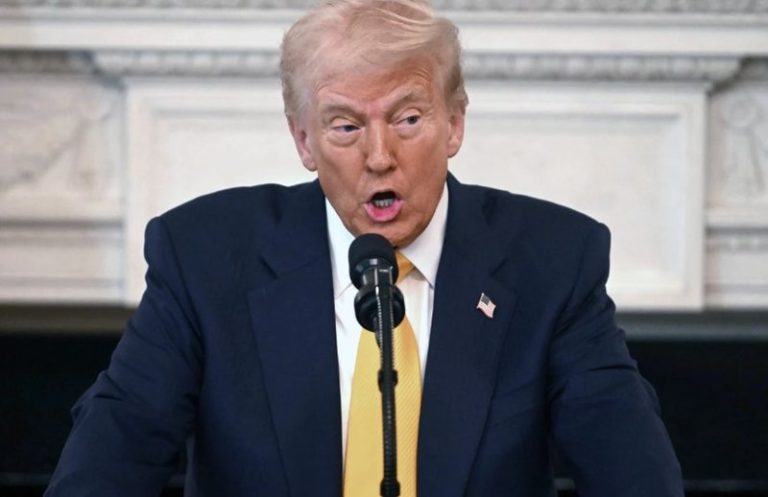 -800-0-1741078039xtrump-924